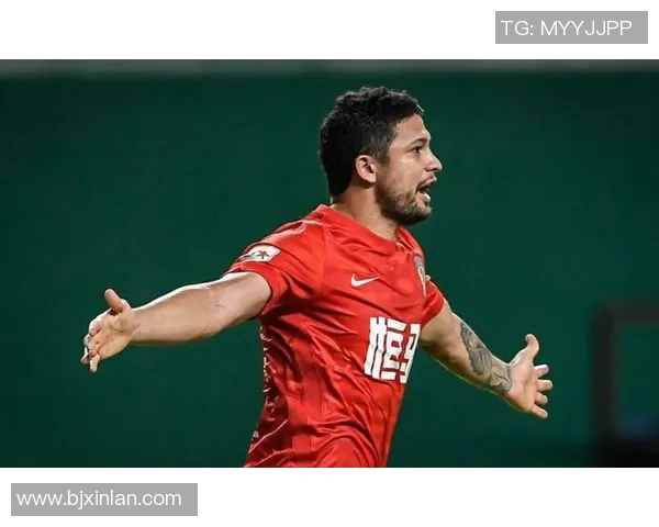 足球明星年薪揭秘他们的到手工资究竟有多少引发关注与讨论